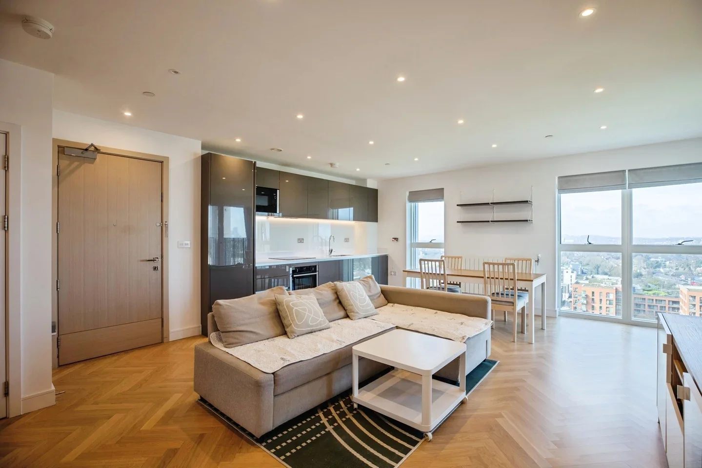 Flat Pegler Square in Greater London