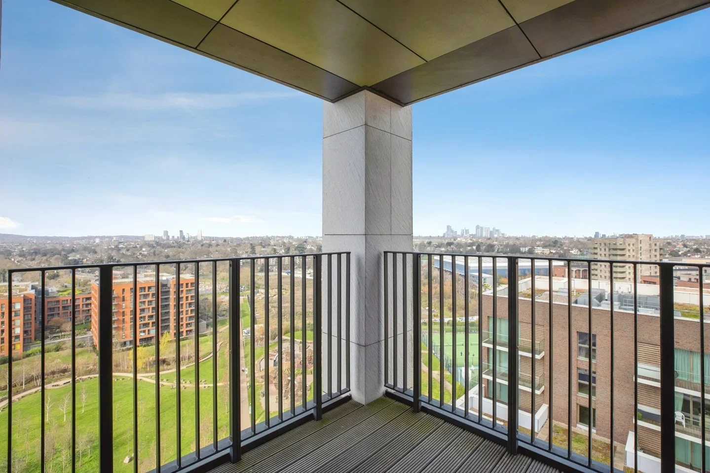 Flat Pegler Square in Greater London