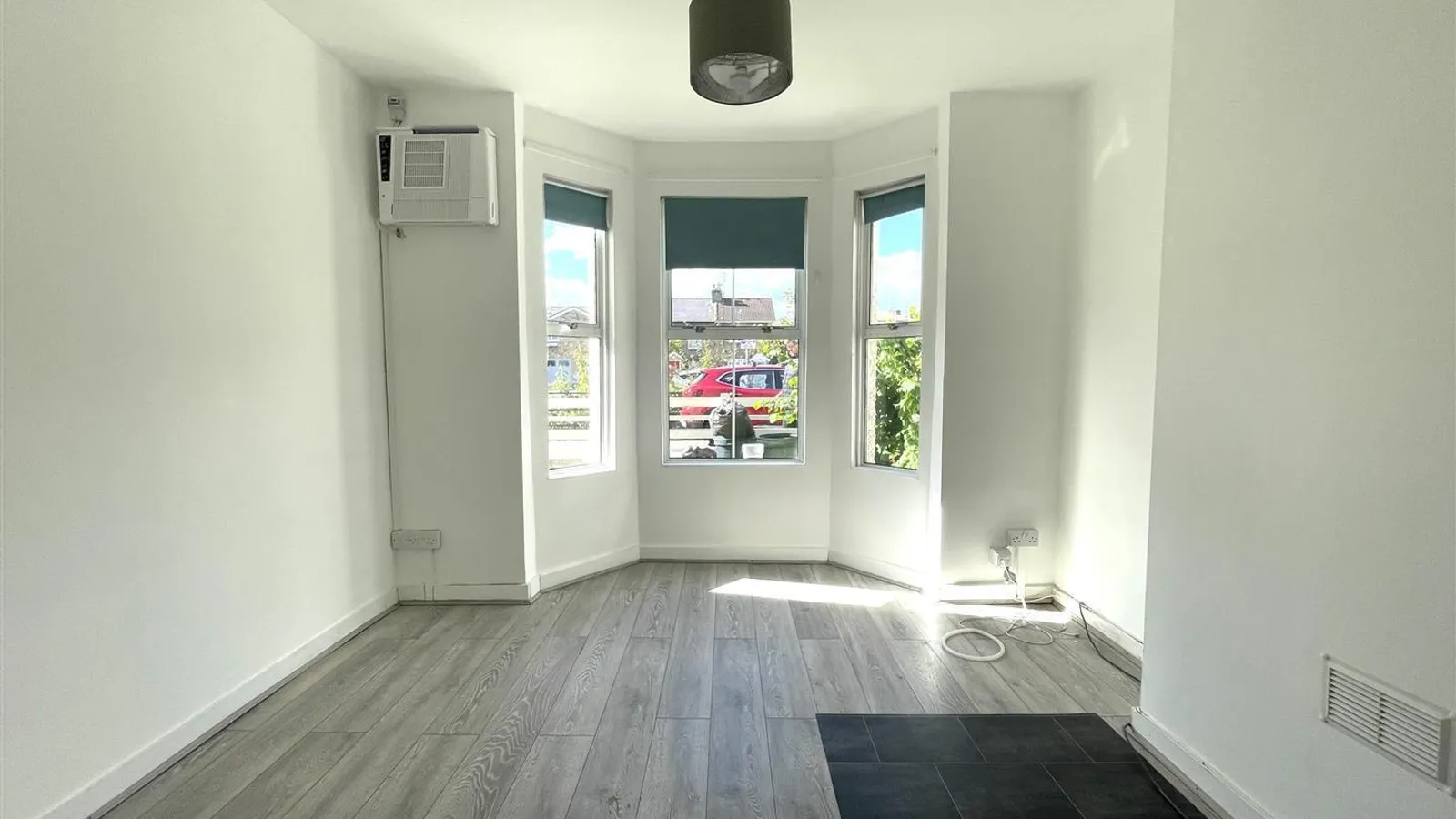 Flat The Lynch in Greater London