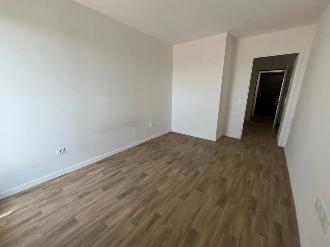 Flat Rue de la Butte Bellevue in Bruyères-le-Châtel