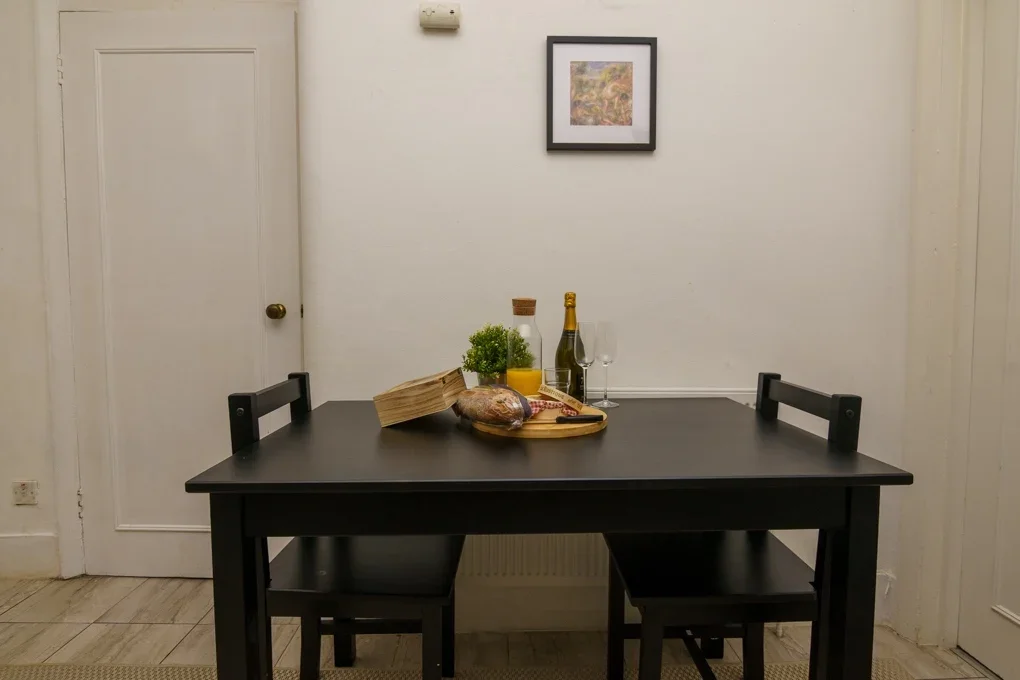 Room Edith Villas in Greater London