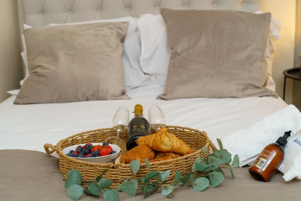 Room Edith Villas in Greater London