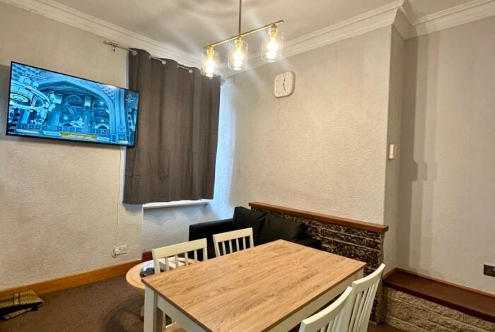 Room Montague Street in Dumfries