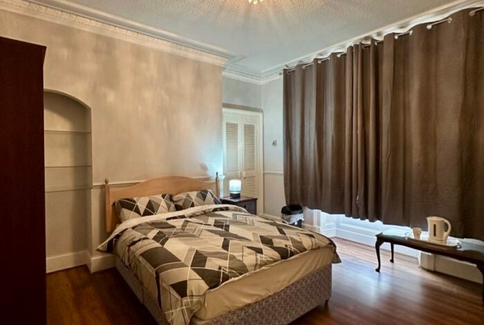 Room Montague Street in Dumfries