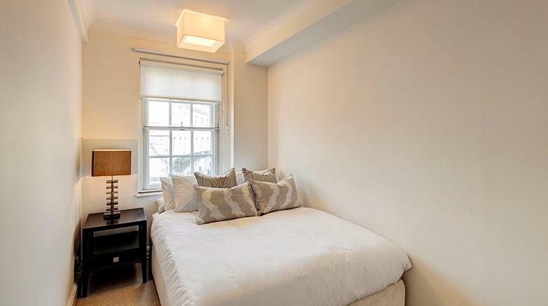 Flat Fulham Road in Greater London