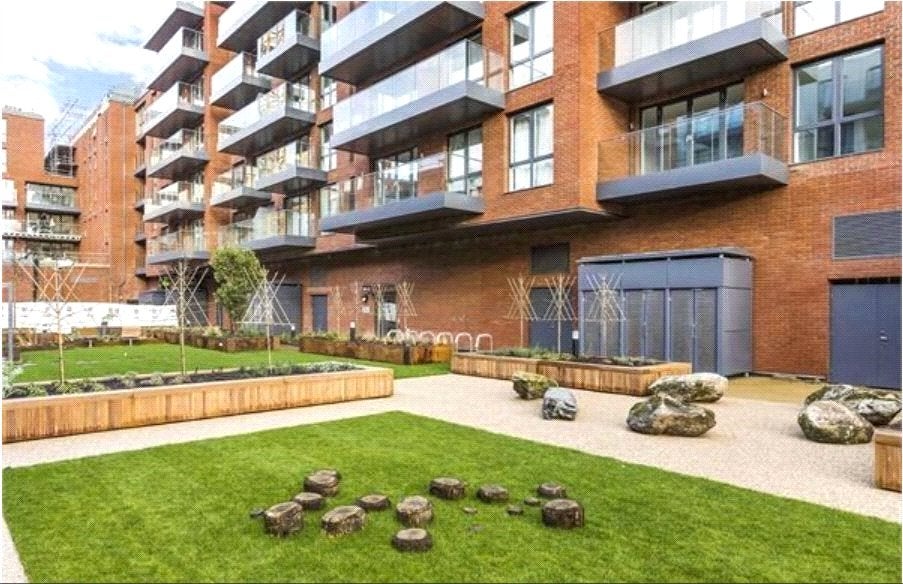 Flat Streatham Hill in Greater London
