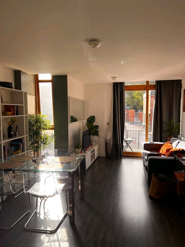 Flat Yeoman Street in Greater London