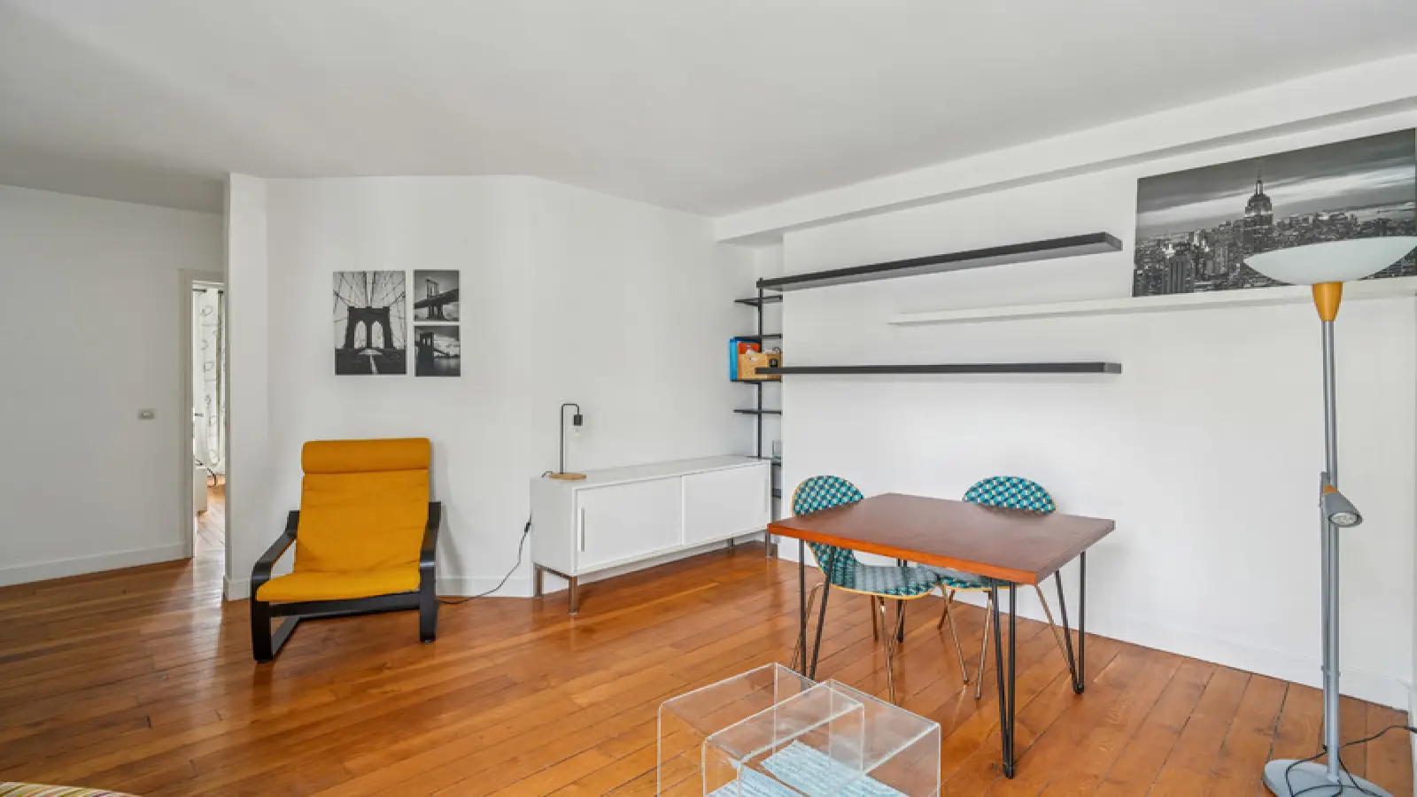Appartement Rue Surcouf à Paris