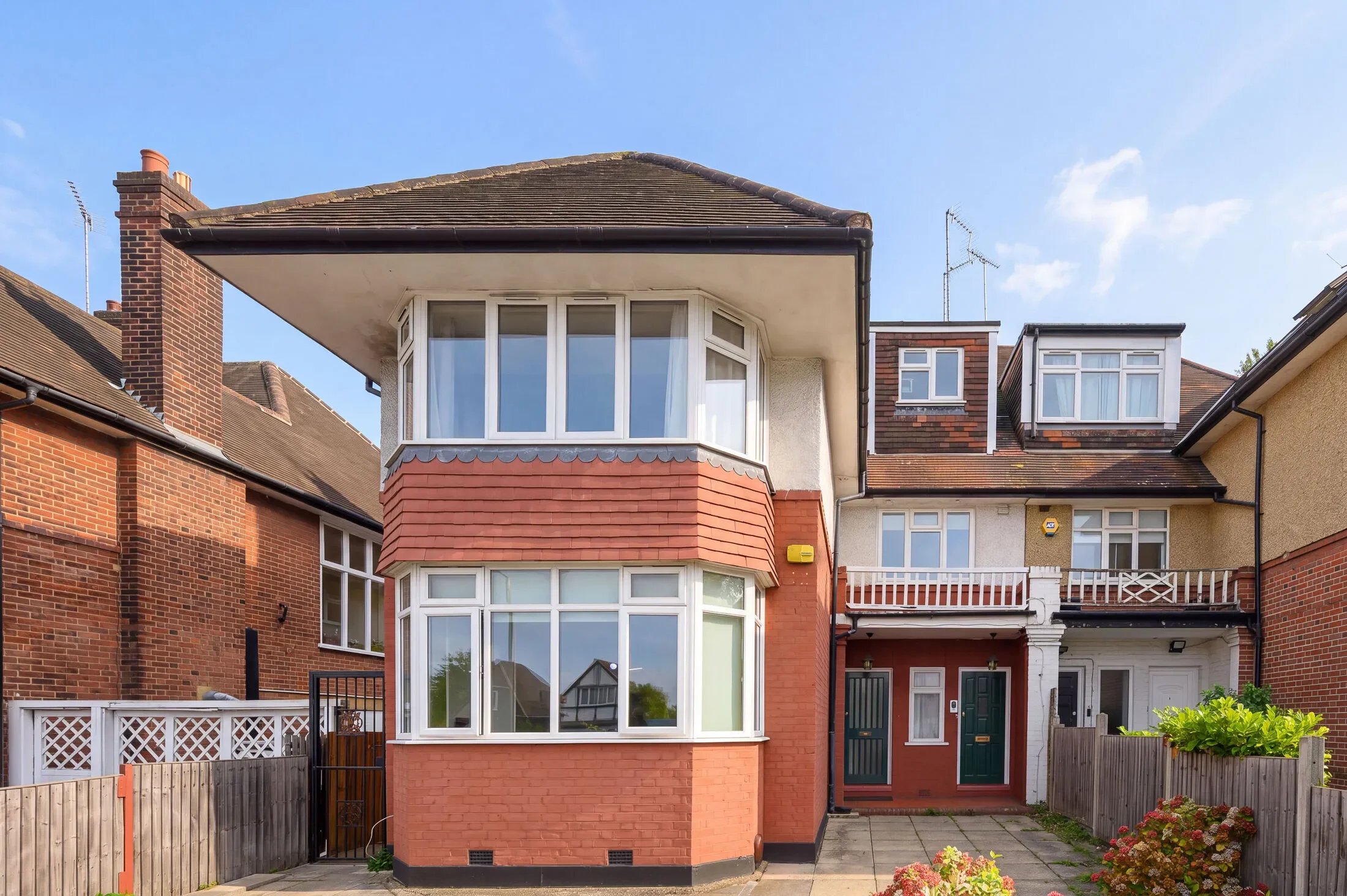 Flat Finchley Road in Greater London