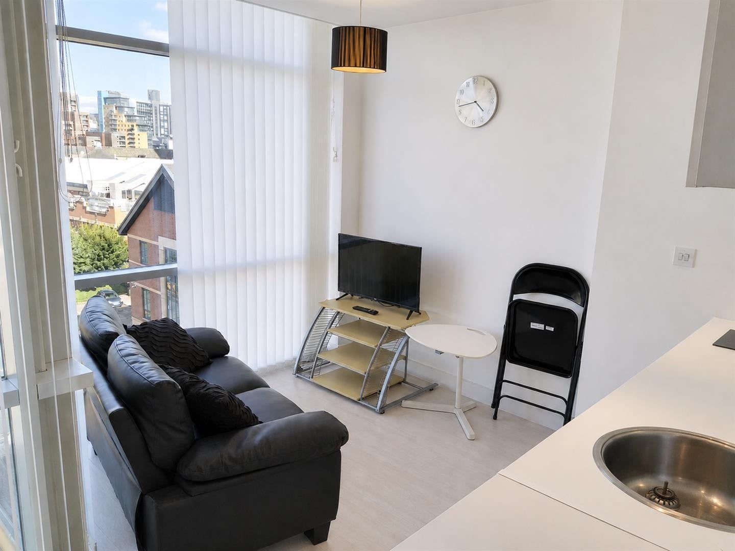 Flat Ingram Street in Leeds