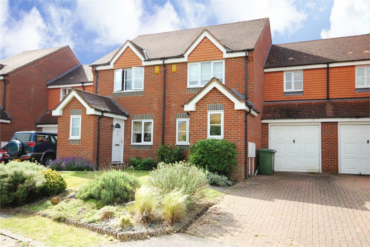 House Orient Close in St Albans