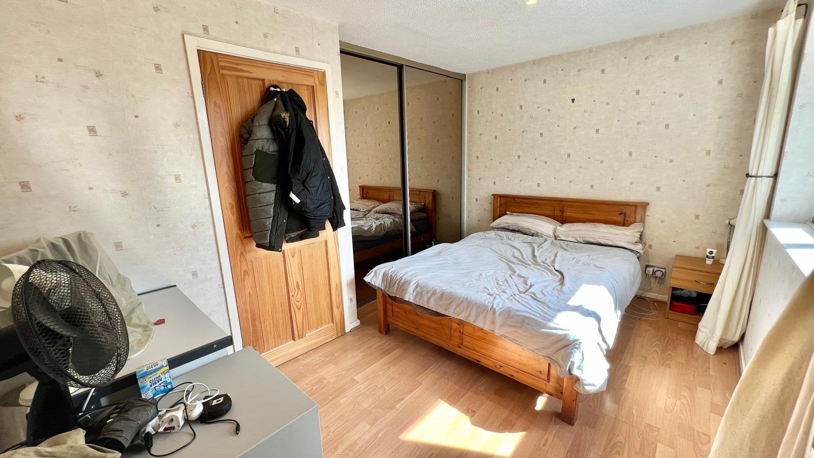 Flat Heron Grove in Leeds