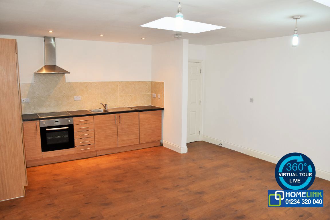 Flat Midland Road in Bedford