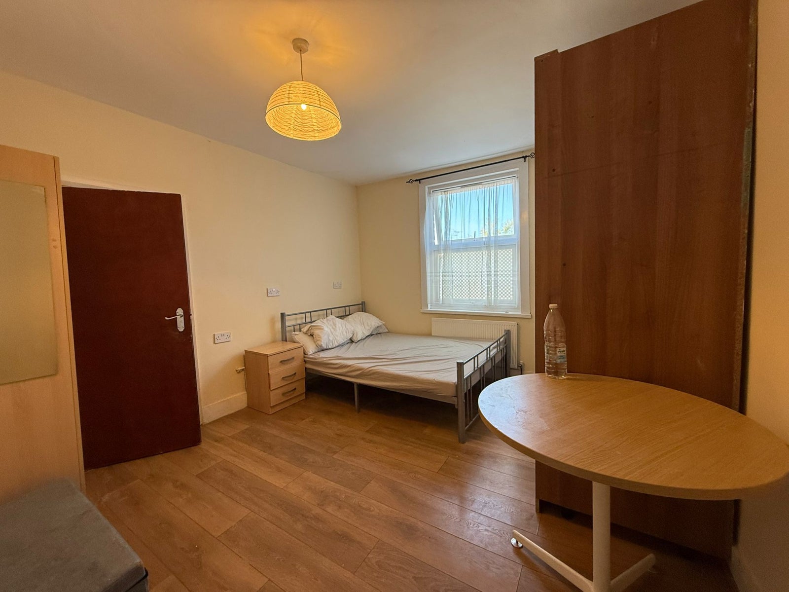 Room Green Lane in Greater London