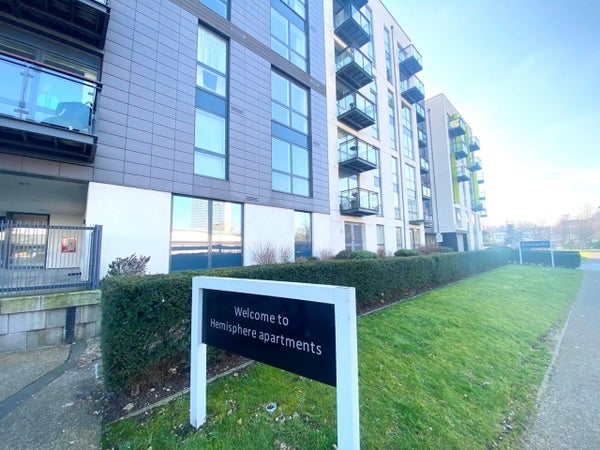 Flat Edgbaston Crescent in Birmingham