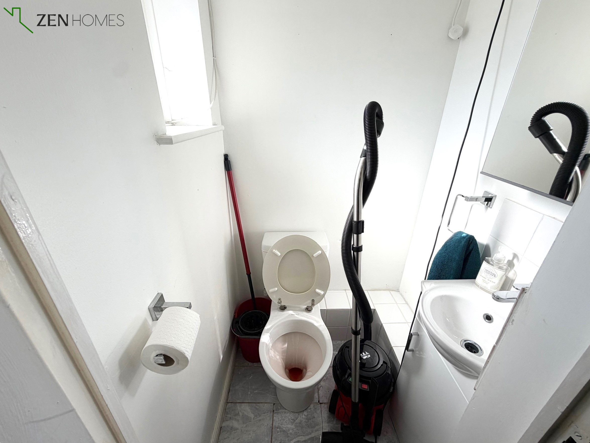 House Dalrymple Close in Greater London