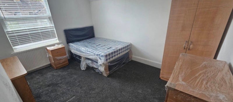 Room Manor Street in Cardiff