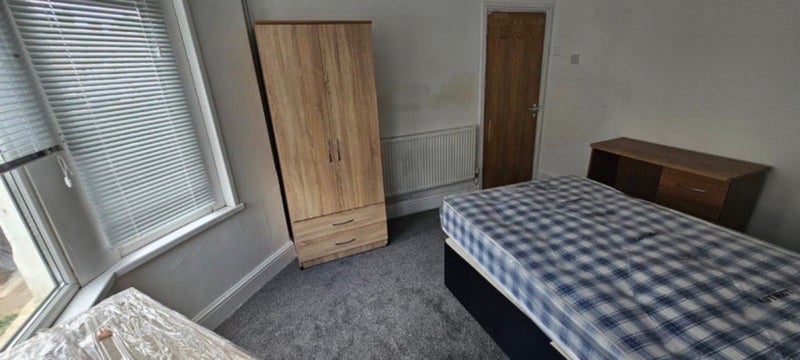Room Manor Street in Cardiff