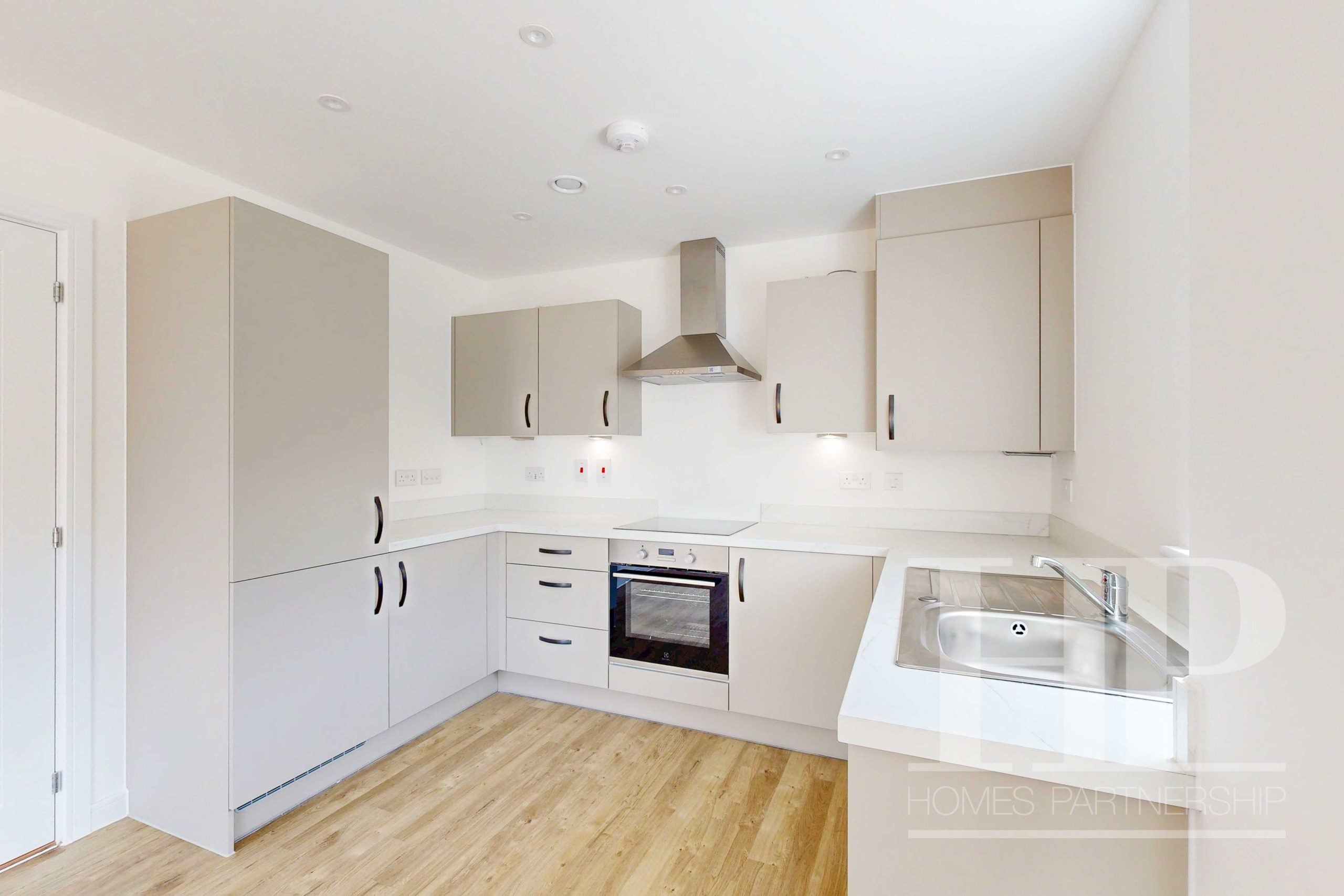Flat Crosswater Road in Crawley