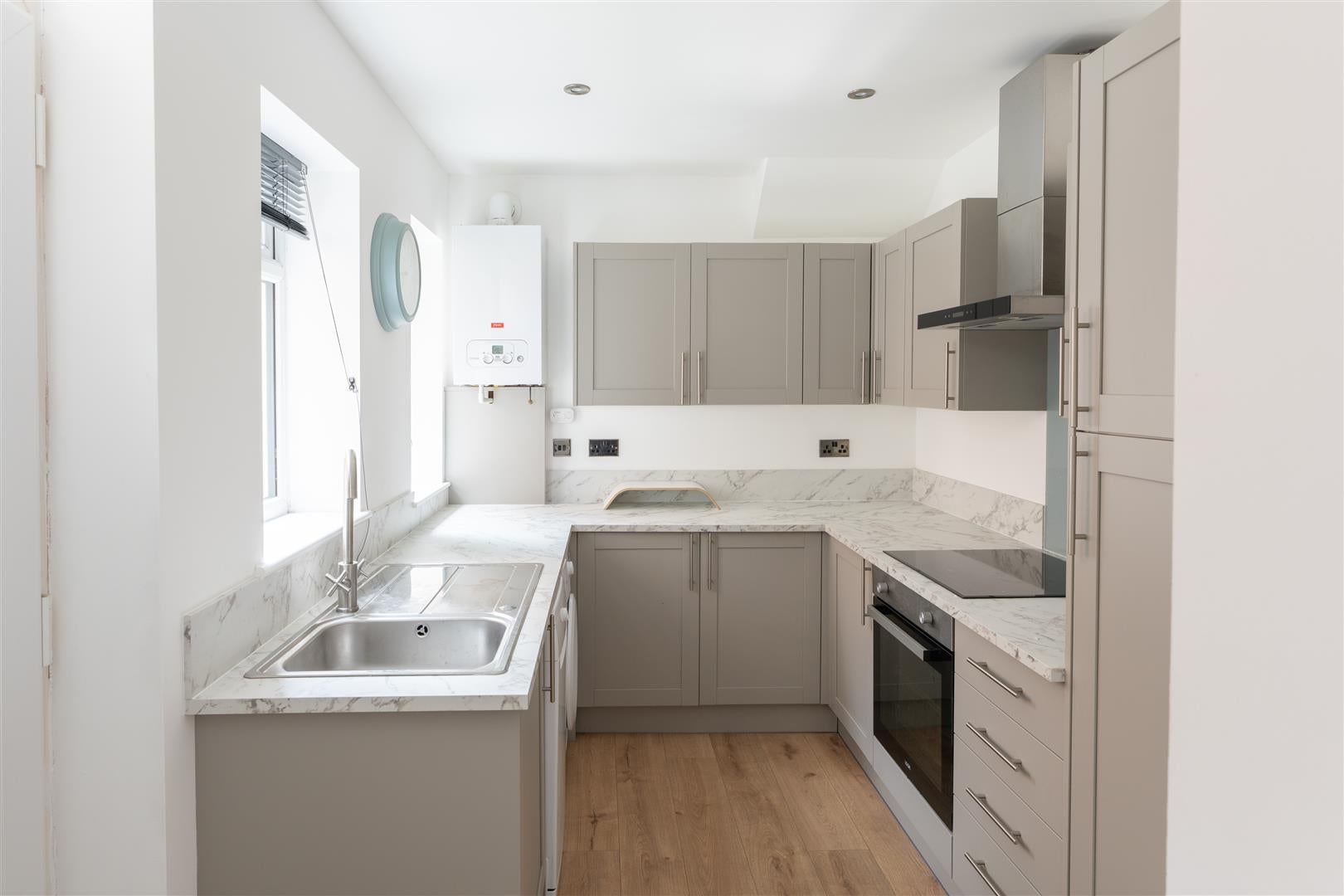 Flat Starbeck Avenue in Newcastle upon Tyne