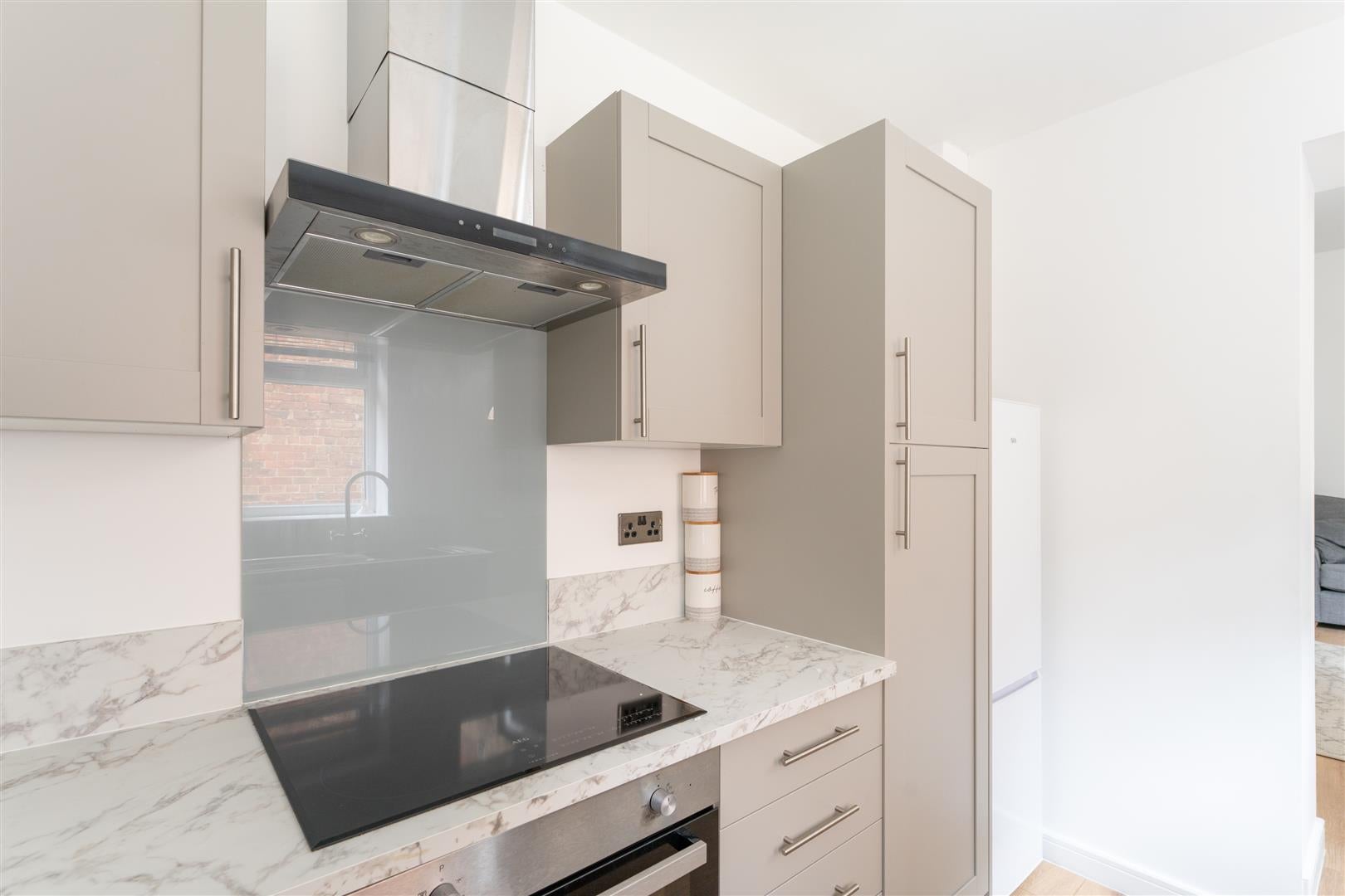 Flat Starbeck Avenue in Newcastle upon Tyne