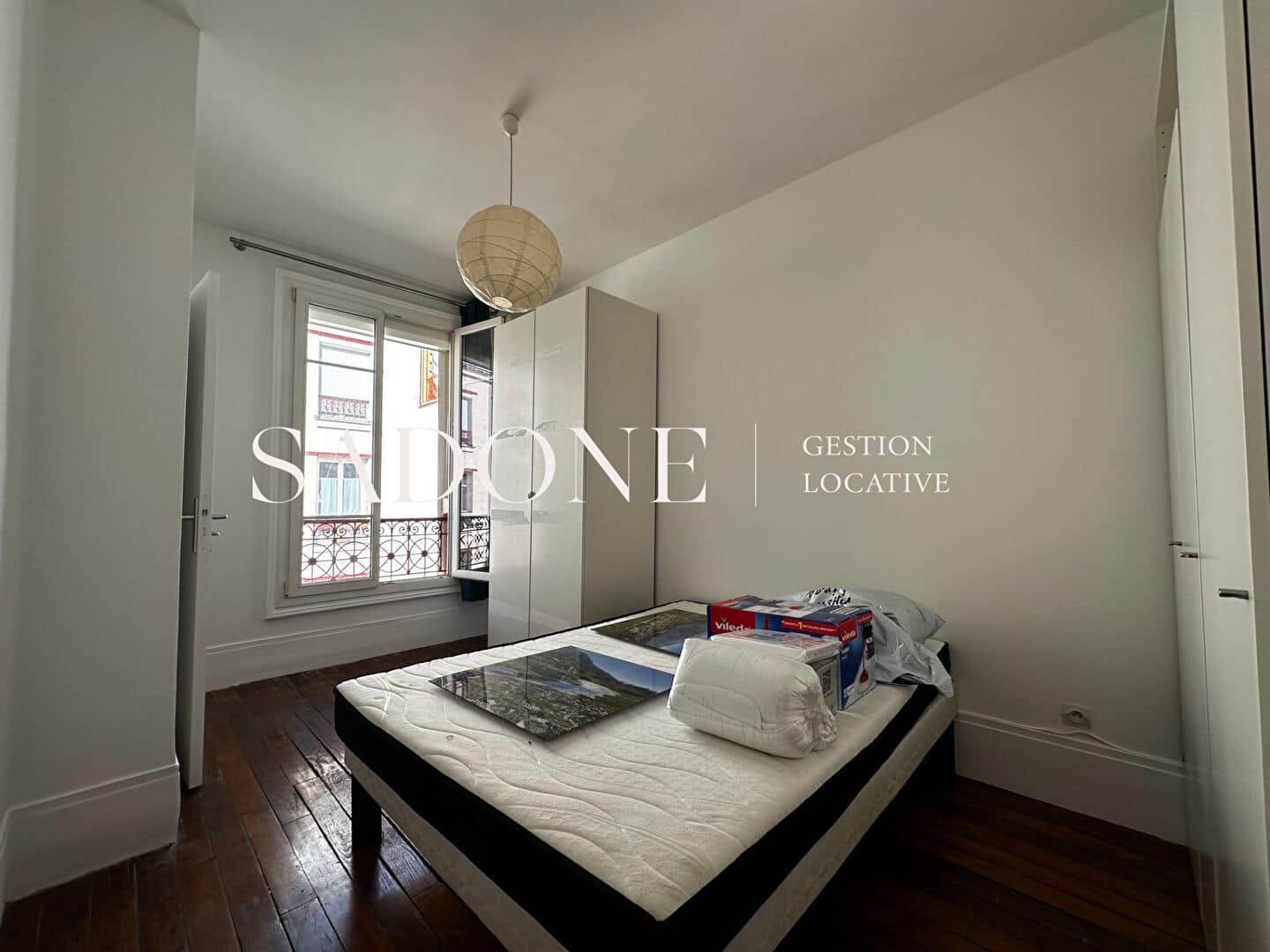 Flat Rue Louis Rouquier in Levallois-Perret