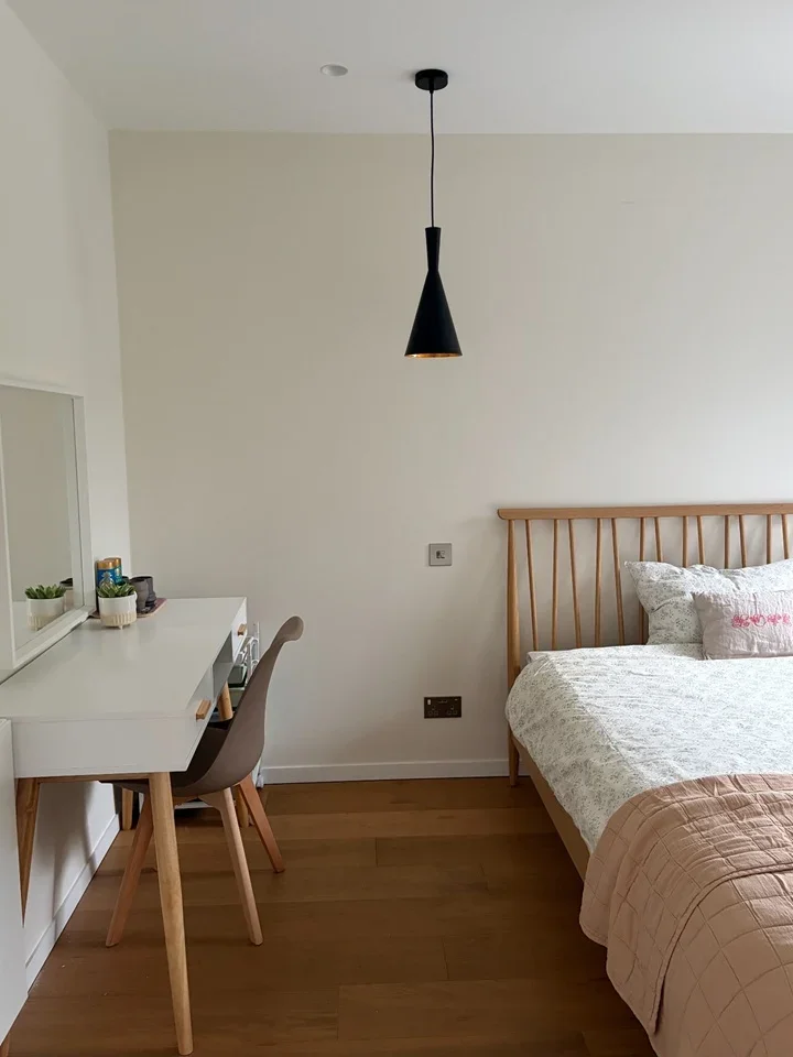 Room South Park Road in Greater London