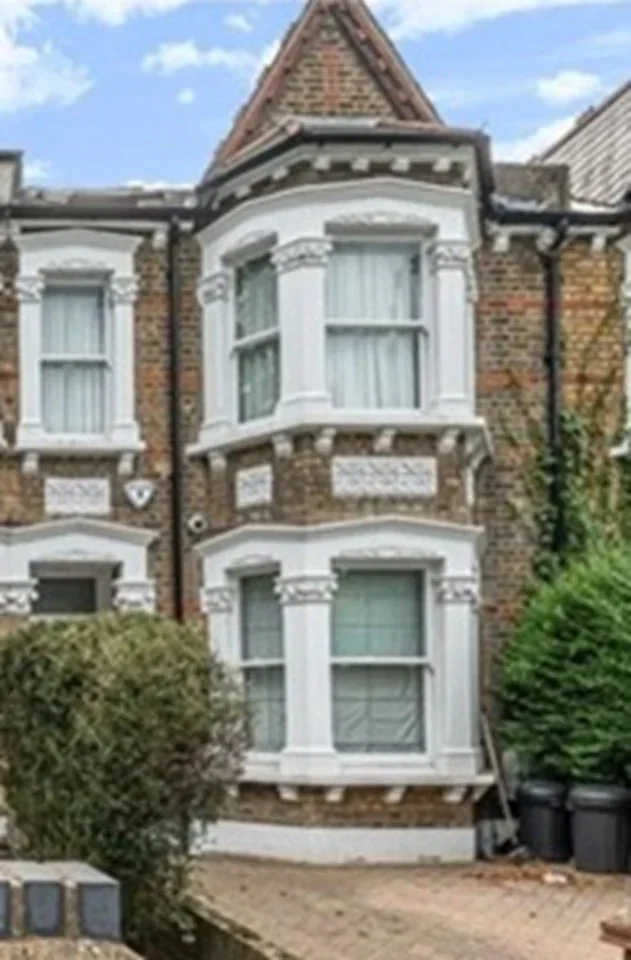 House Ravenscourt Park in Greater London