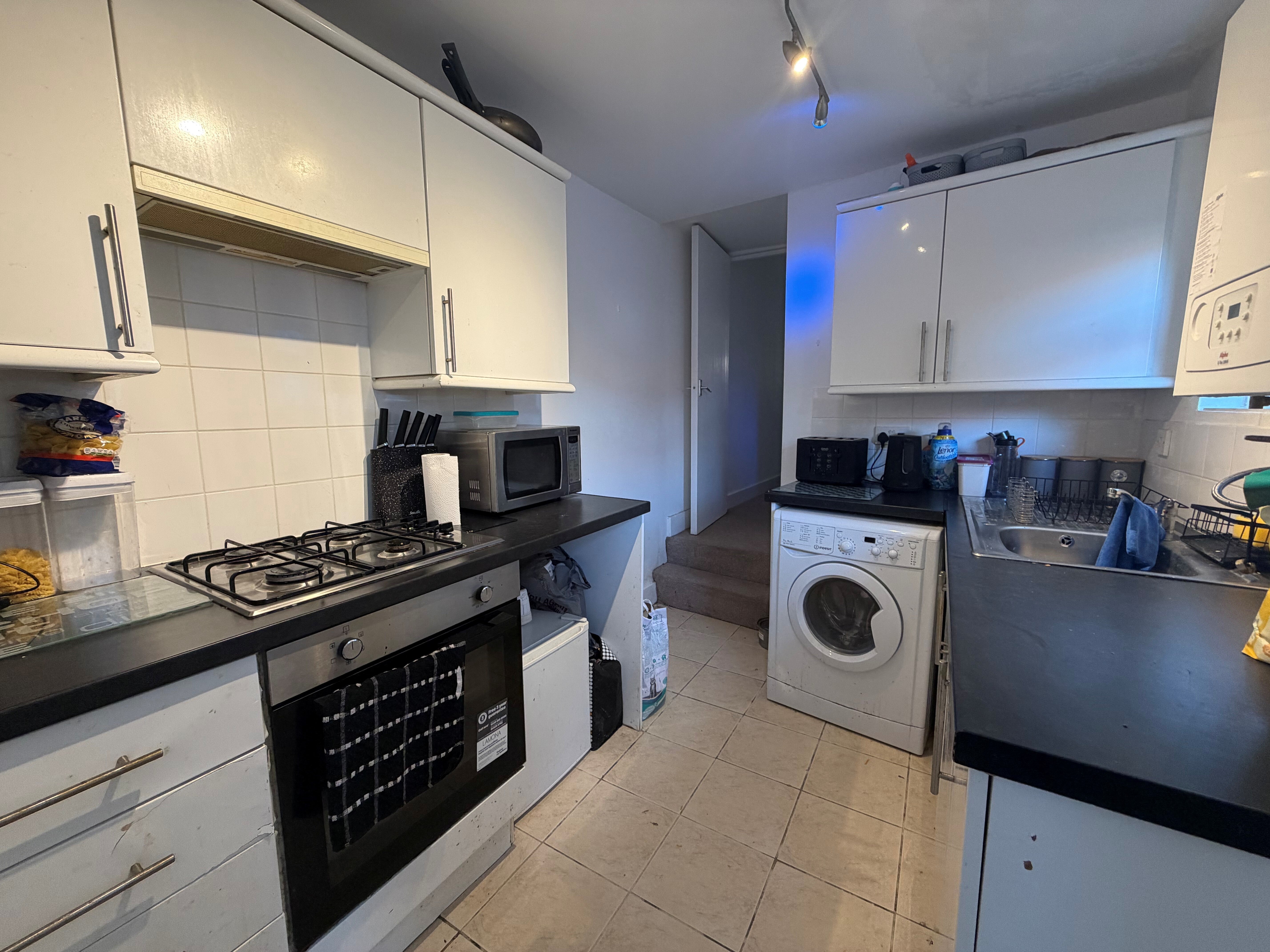 Flat Broadmead Road in Folkestone and Hythe District