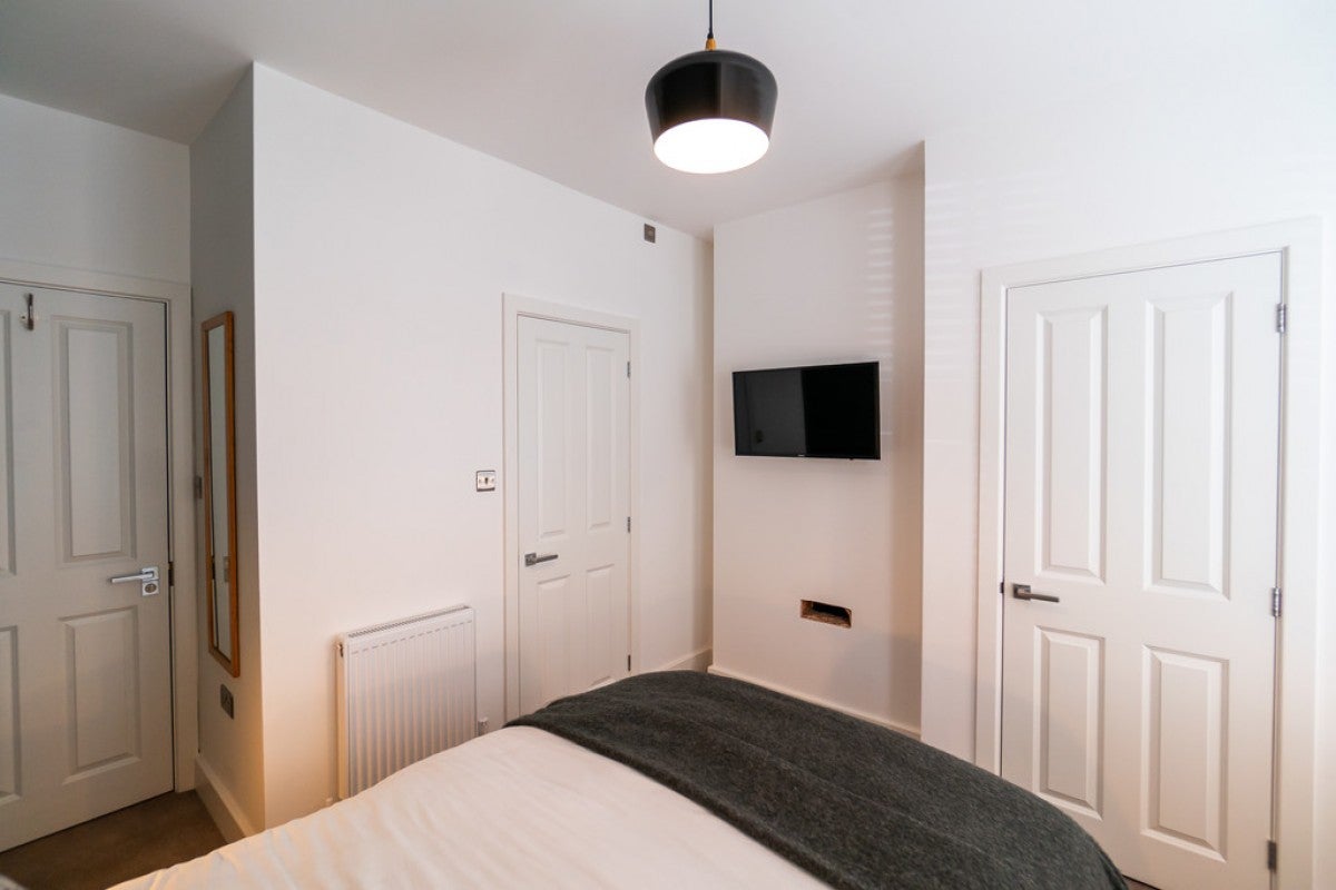 Room Wantage Road in Reading
