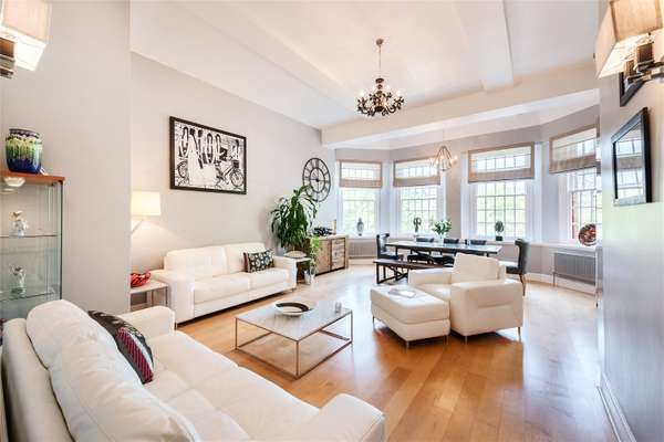 Flat FitzHerbert Walk in Greater London