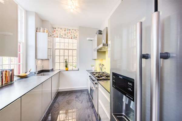 Flat FitzHerbert Walk in Greater London