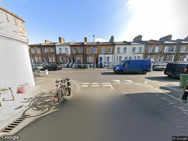 Room Barnwell Road in Greater London