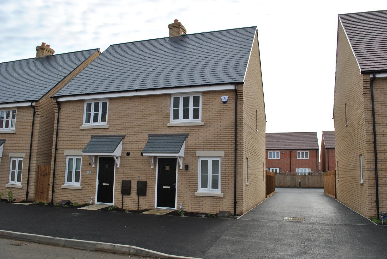 House Rutherford Way in Biggleswade