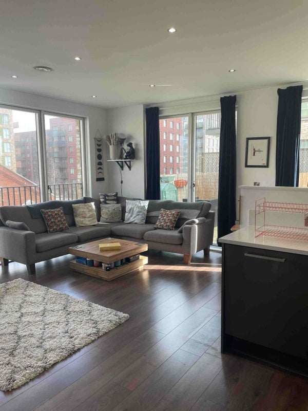 Room Lock Side Way in Greater London