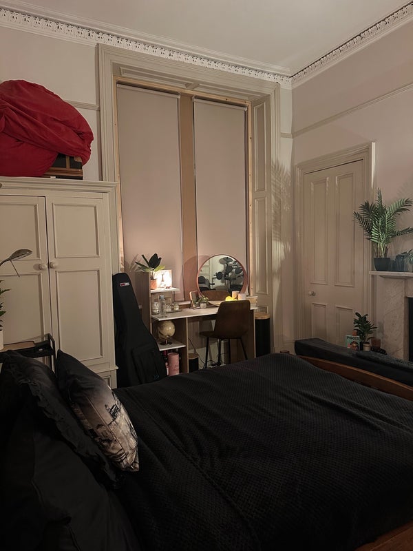 Room Gray Street in Glasgow