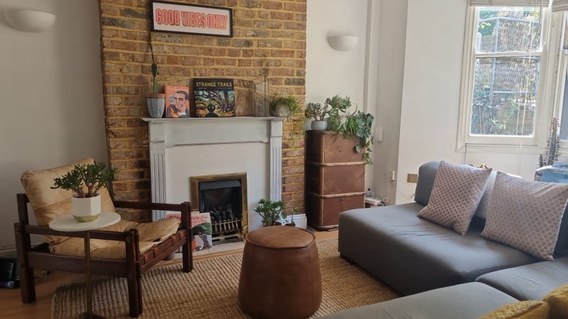 Room Sigdon Road in Greater London