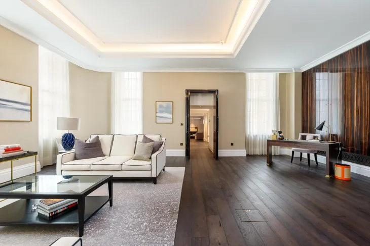 Flat Whitehall Place in City of Westminster