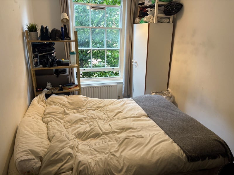 Room Navarre Street in Greater London