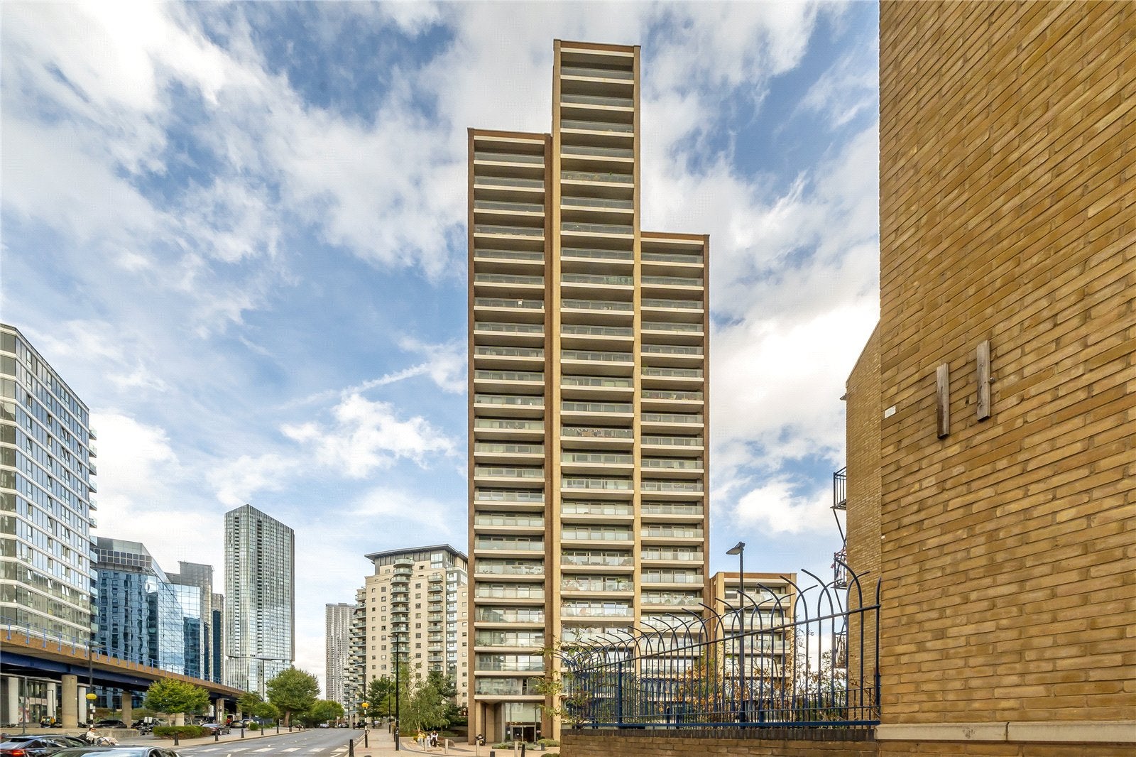 Flat Limeharbour in Greater London