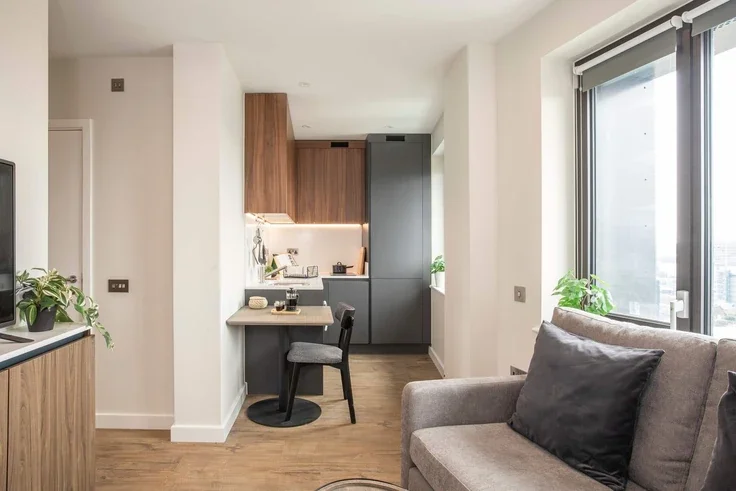 Flat College Road in Greater London