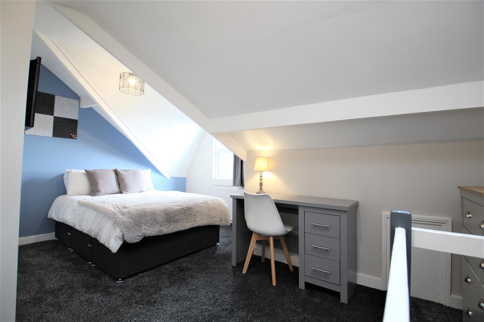 Flat Pearson Terrace in Leeds