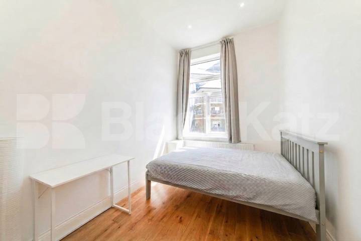 Flat Iverson Road in Greater London