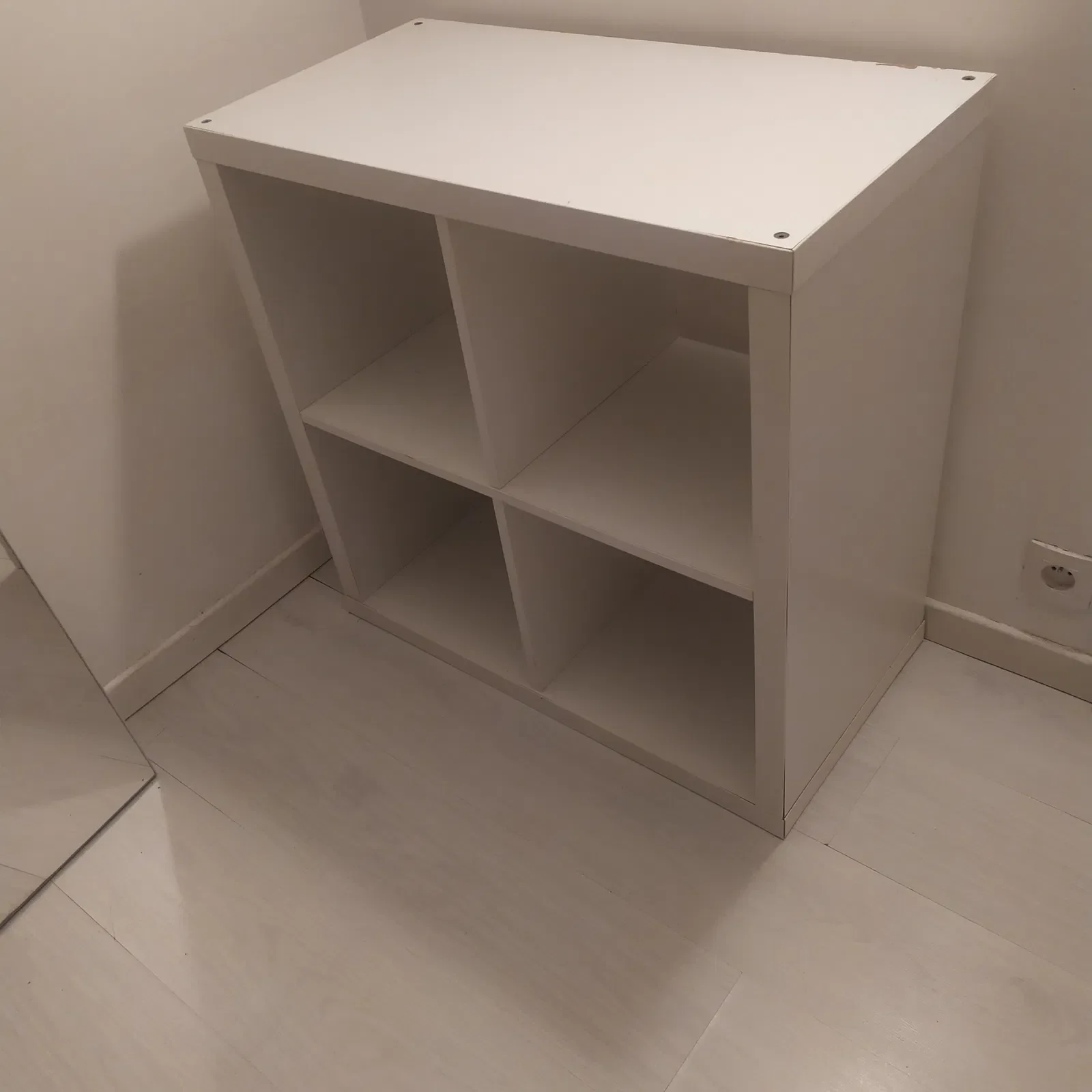 Room Square de Chantilly in Louvres