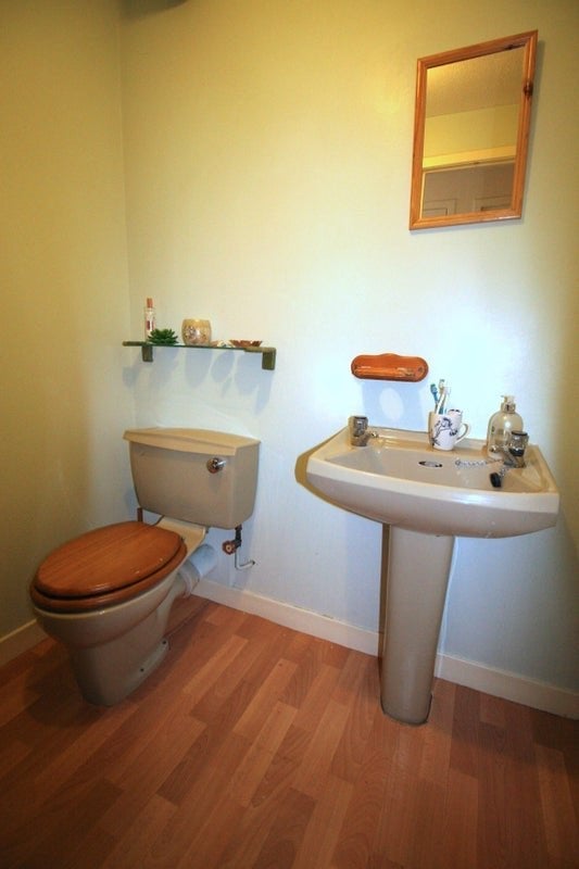 Flat Ettrickdale Place in City of Edinburgh