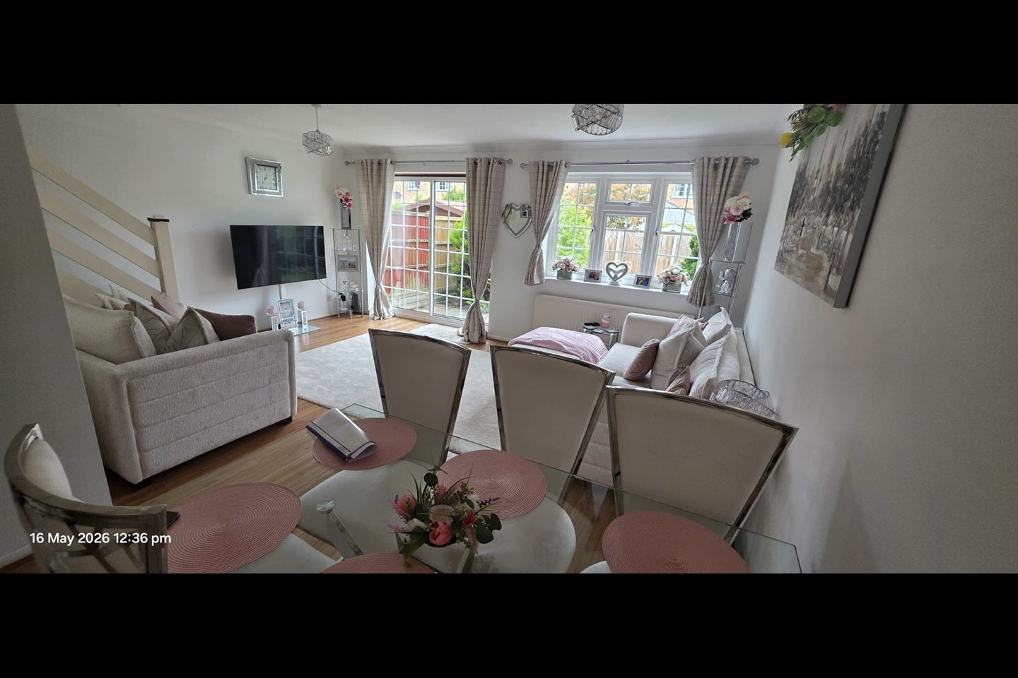 House Robin Way in Borough of Spelthorne