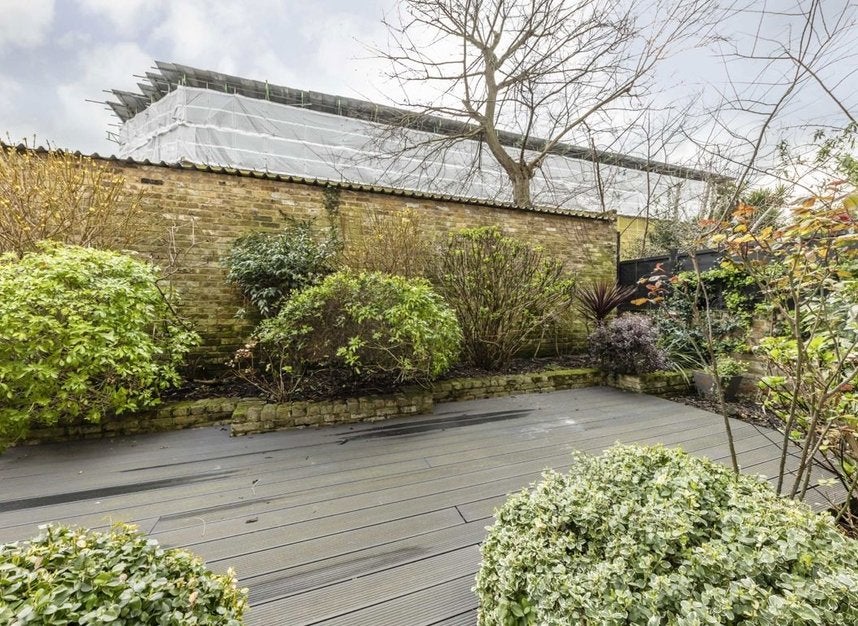 Flat Maxwell Road in Greater London