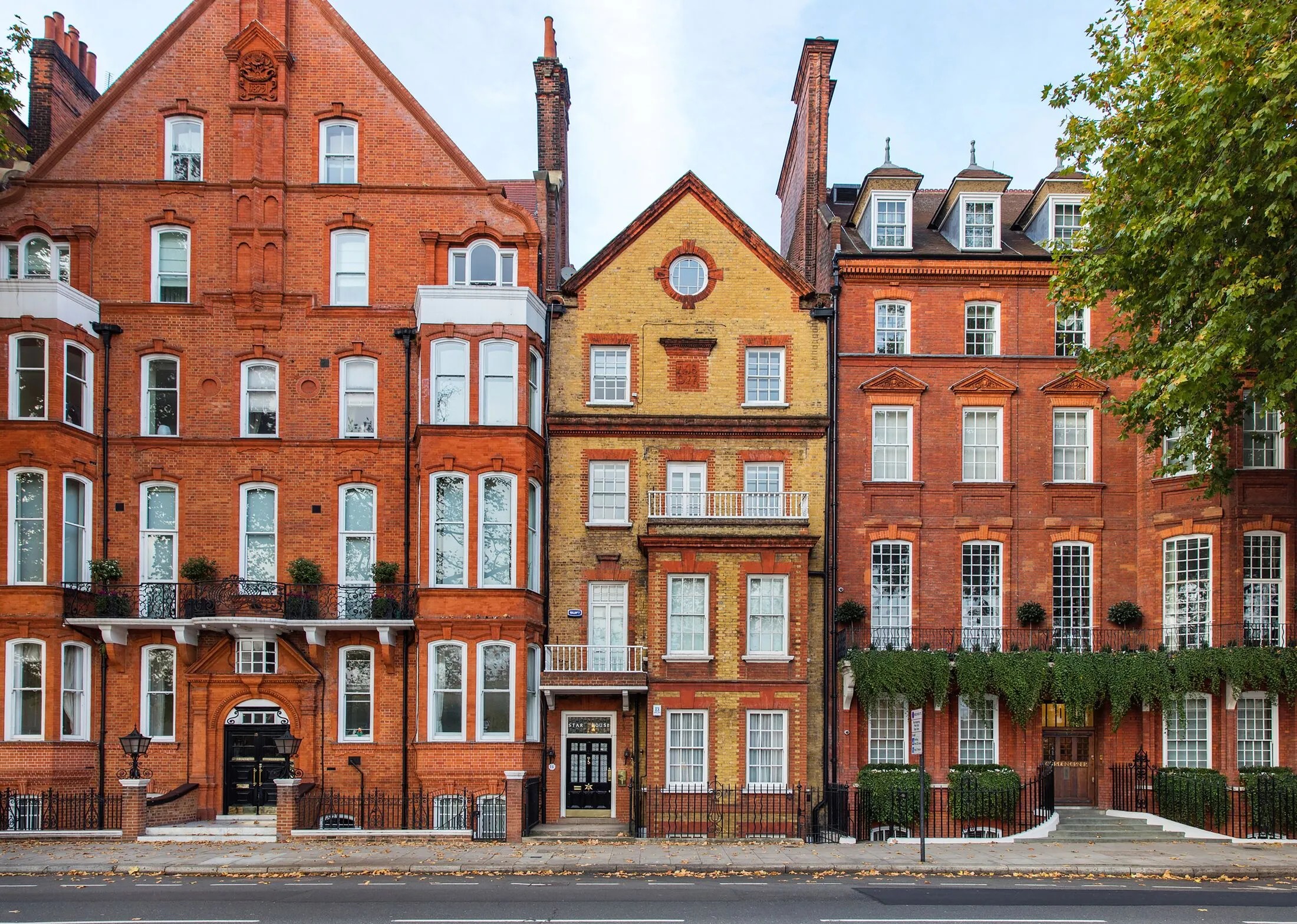 Flat Chelsea Embankment in Greater London