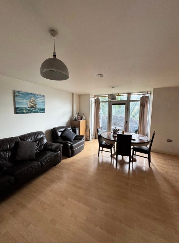 Room Townmead Road in Greater London