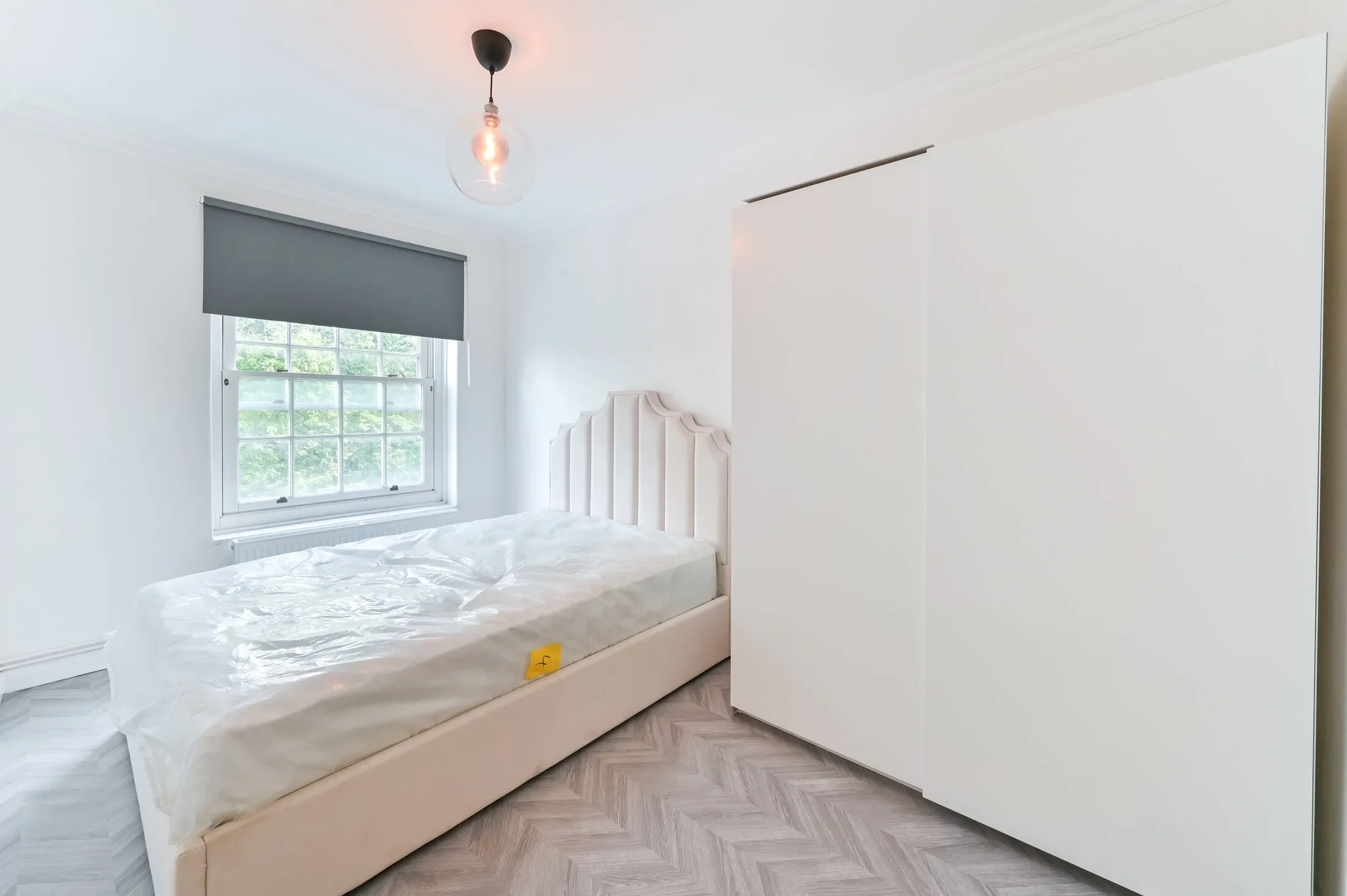 Flat Orsett Street in Greater London